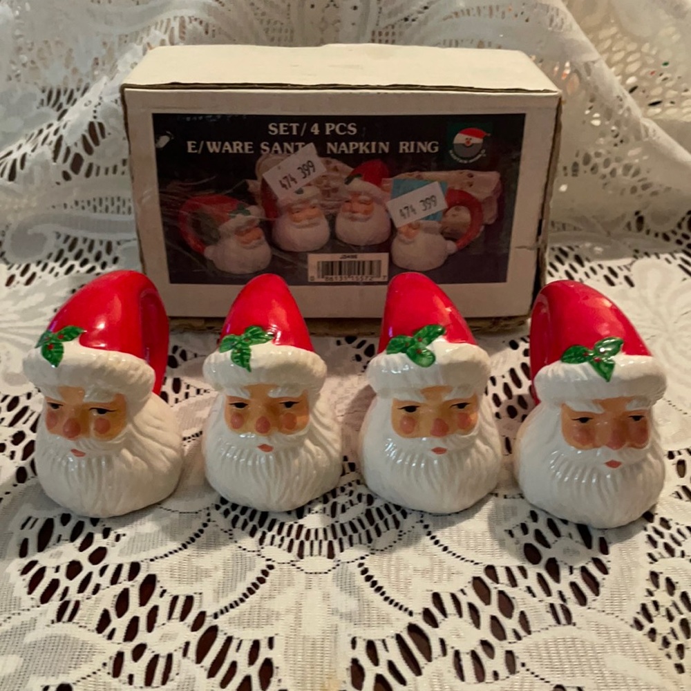 Vintage Santa’s World Santa Napkin Rings!